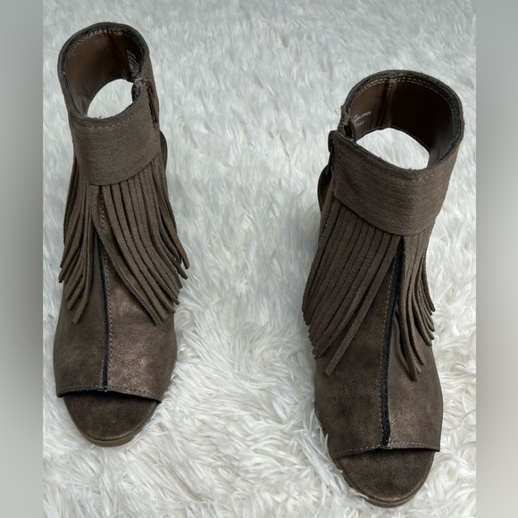 Sugar | Valera | Peep Toe Booties - Picture 4 of 13